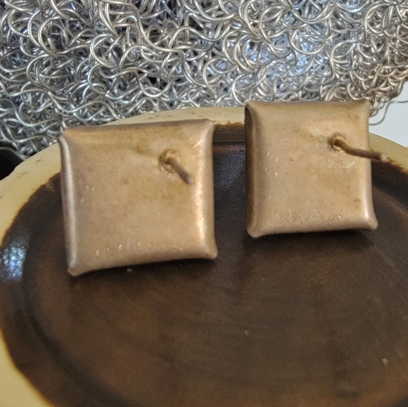 Coral Chequered Pattern Stud Earrings - Picture 3 of 5